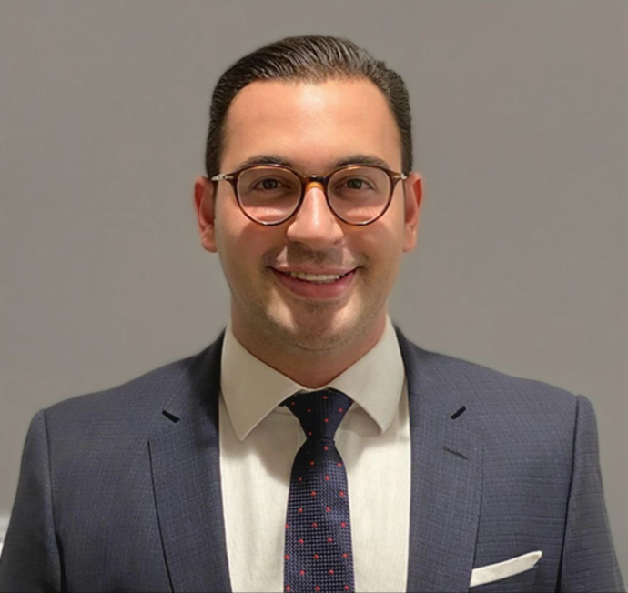 Dr Amirali Karimi Dentist